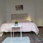Break In Gothic Barcelona Hostal