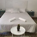 Break In Gothic Barcelona Hostal