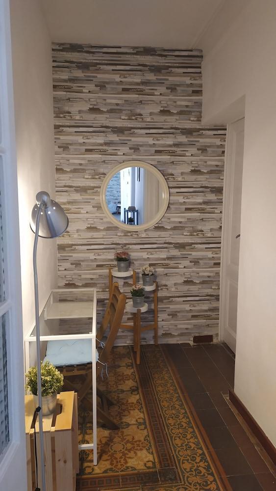 Break In Gothic Hostal Guest house Barcelona