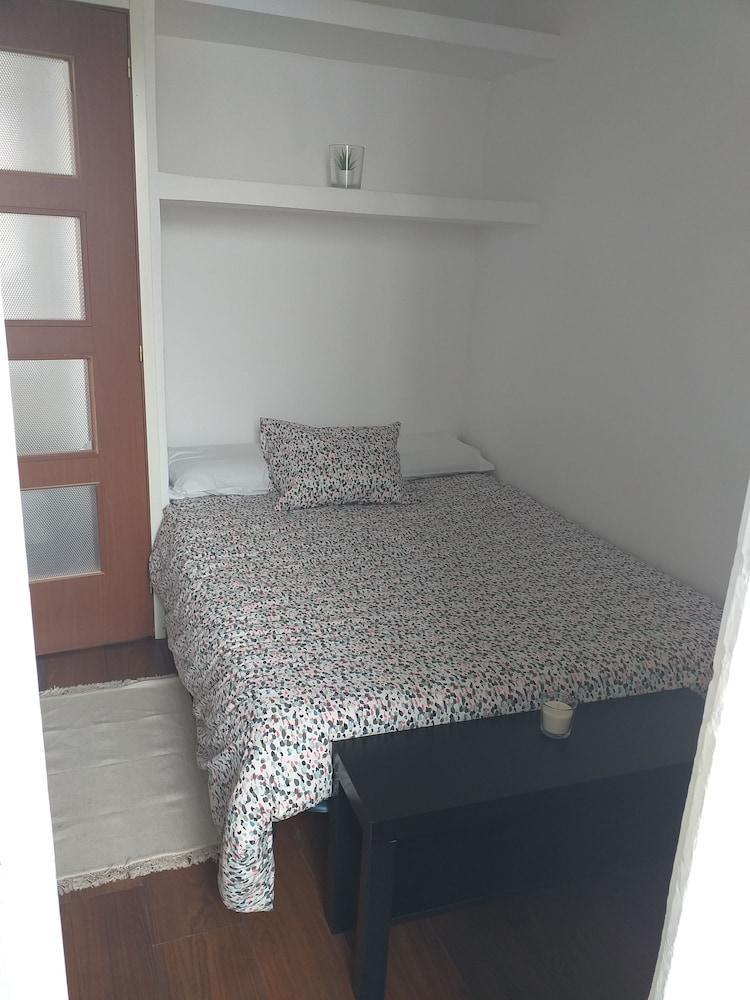 Break In Gothic Hostal 2*